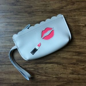 Bloomingdales zip wristlet makeup bag